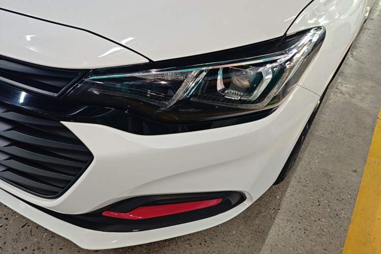 Used Chevrolet Monza 2020 Light Hybrid Redline 320T Dual-Clutch Thrilling Edition Left Front Headlight
