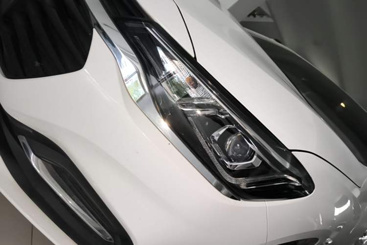 Used Chevrolet Monza 2020 320 Automatic Enjoyment Edition Left Front Headlight