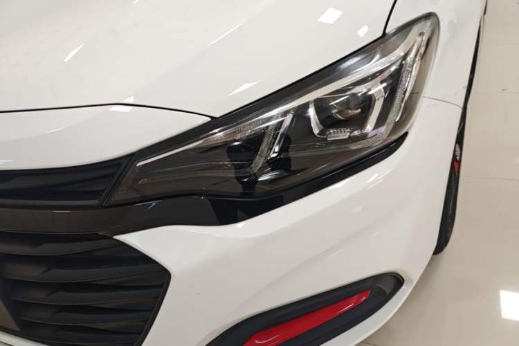 Used Chevrolet Monza 2020 Light Hybrid Redline 320T Dual-Clutch Joyful Edition Left Front Headlight