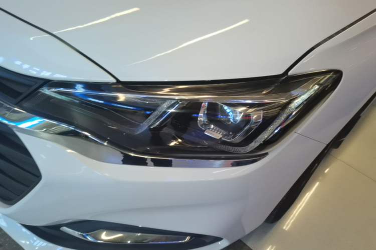 Used Chevrolet Monza 2020 320 Automatic Enjoyment Edition Left Front Headlight