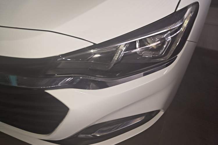Used Chevrolet Monza 2020 320 Automatic Enjoyment Edition Left Front Headlight