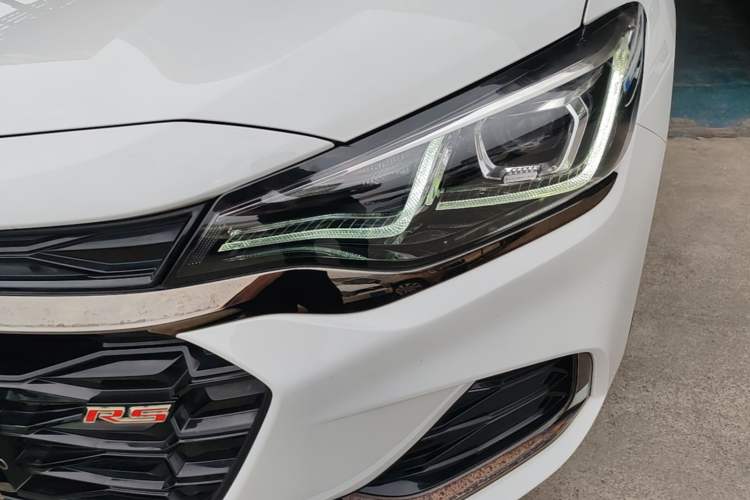Used Chevrolet Monza 2020 Light Hybrid RS 330T Automatic Comfort Edition Left Front Headlight