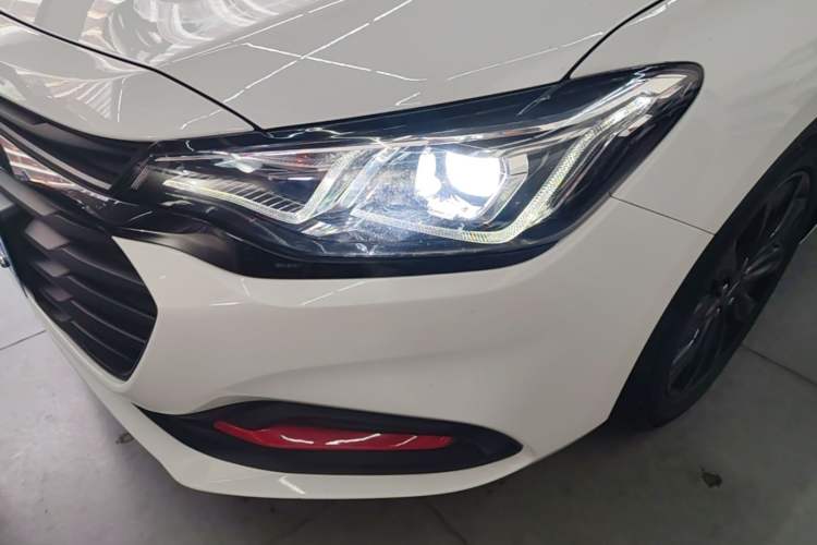 Used Chevrolet Monza 2020 Light Hybrid Redline 320T Dual-Clutch Joyful Edition Left Front Headlight