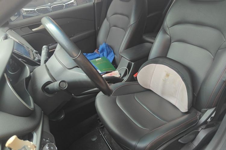 Used Chevrolet Monza 2020 Light Hybrid Redline 320T Dual-Clutch Thrilling Edition Left Front Seat
