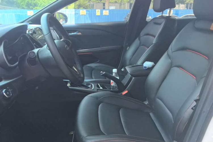 Used Chevrolet Monza 2020 Light Hybrid RS 330T Automatic Comfort Edition Left Front Seat