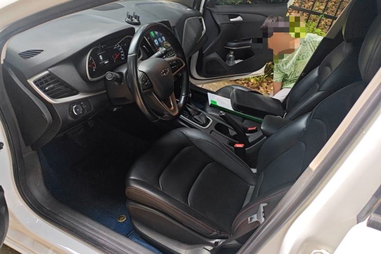 Used Chevrolet Monza 2020 Light Hybrid Redline 320T Dual-Clutch Joyful Edition Left Front Seat