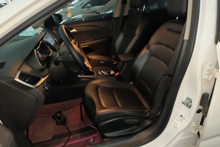 Used Chevrolet Monza 2020 Light Hybrid Redline 320T Dual-Clutch Thrilling Edition Left Front Seat