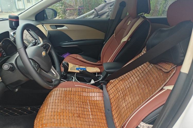 Used Chevrolet Monza 2020 320 Automatic Enjoyment Edition Left Front Seat