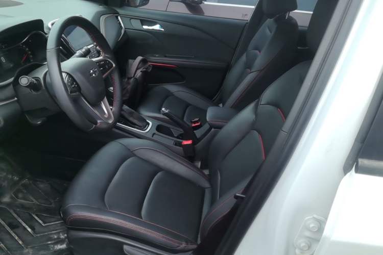 Used Chevrolet Monza 2020 Light Hybrid RS 330T Automatic Comfort Edition Left Front Seat