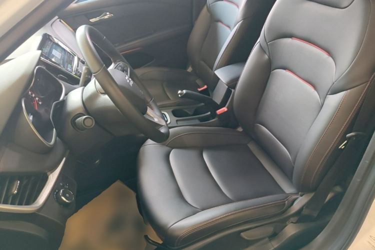 Used Chevrolet Monza 2020 Light Hybrid RS 330T Automatic Comfort Edition Left Front Seat