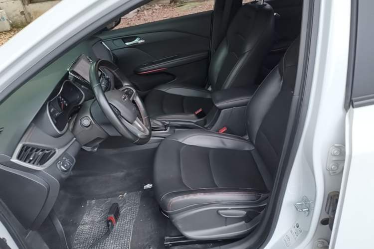 Used Chevrolet Monza 2020 Light Hybrid RS 330T Automatic Comfort Edition Left Front Seat