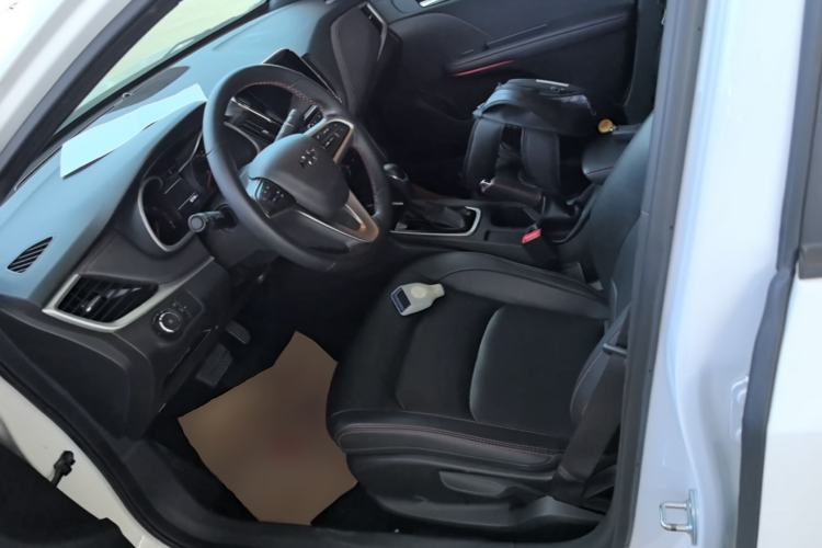 Used Chevrolet Monza 2020 Light Hybrid RS 330T Automatic Comfort Edition Left Front Seat