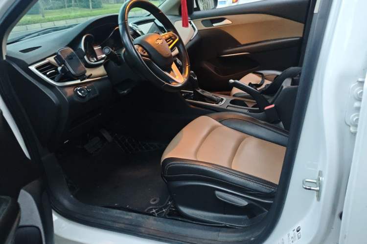 Used Chevrolet Monza 2020 320 Automatic Enjoyment Edition Left Front Seat