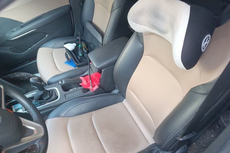 Used Chevrolet Monza 2020 320 Automatic Enjoyment Edition Left Front Seat