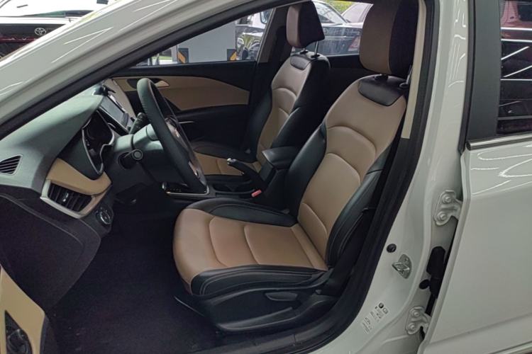 Used Chevrolet Monza 2020 320 Automatic Enjoyment Edition Left Front Seat