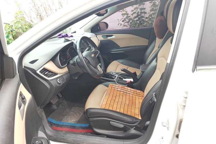 Used Chevrolet Monza 2020 320 Automatic Enjoyment Edition Left Front Seat