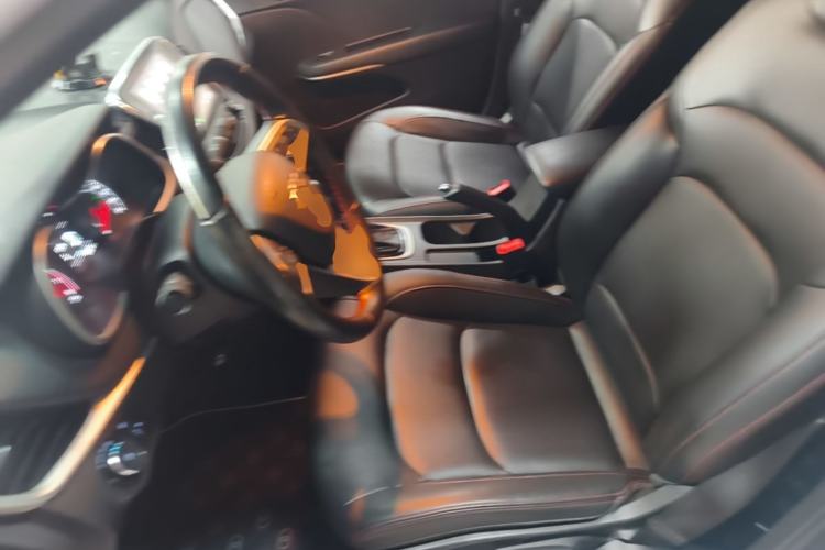Used Chevrolet Monza 2020 Light Hybrid Redline 320T Dual-Clutch Thrilling Edition Left Front Seat