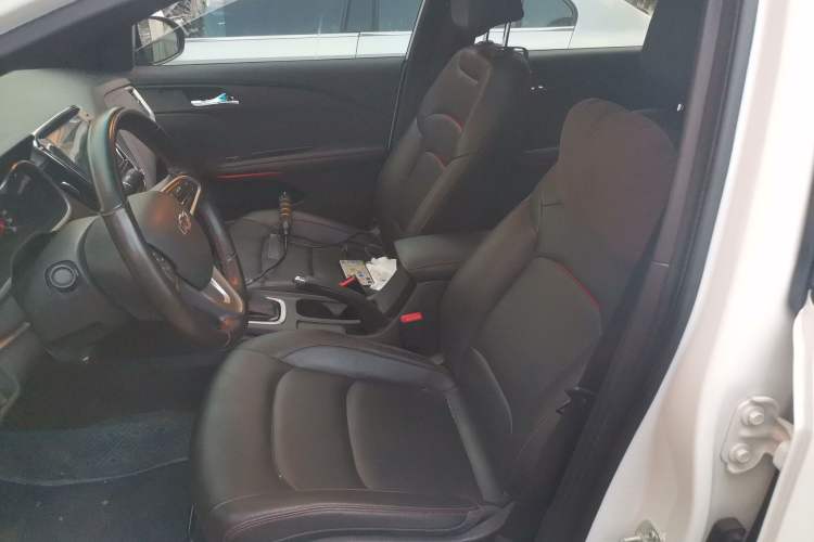 Used Chevrolet Monza 2020 Light Hybrid RS 330T Automatic Comfort Edition Left Front Seat