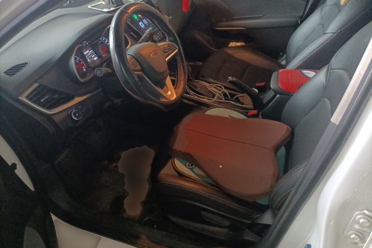 Used Chevrolet Monza 2020 Light Hybrid Redline 320T Dual-Clutch Thrilling Edition Left Front Seat