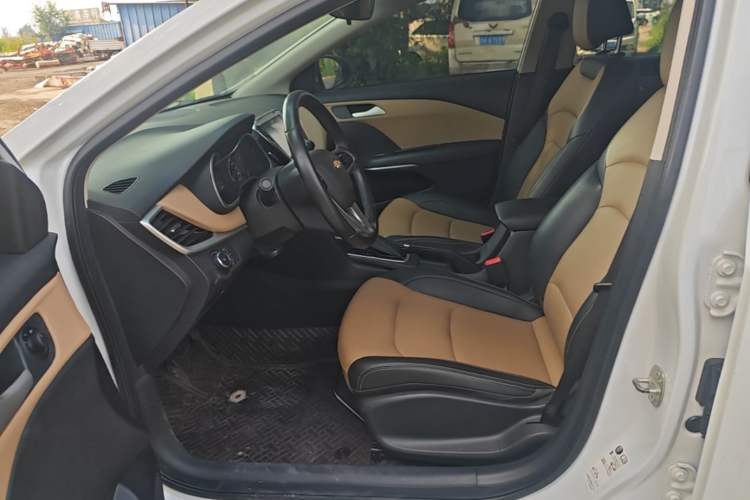 Used Chevrolet Monza 2020 320 Automatic Enjoyment Edition Left Front Seat