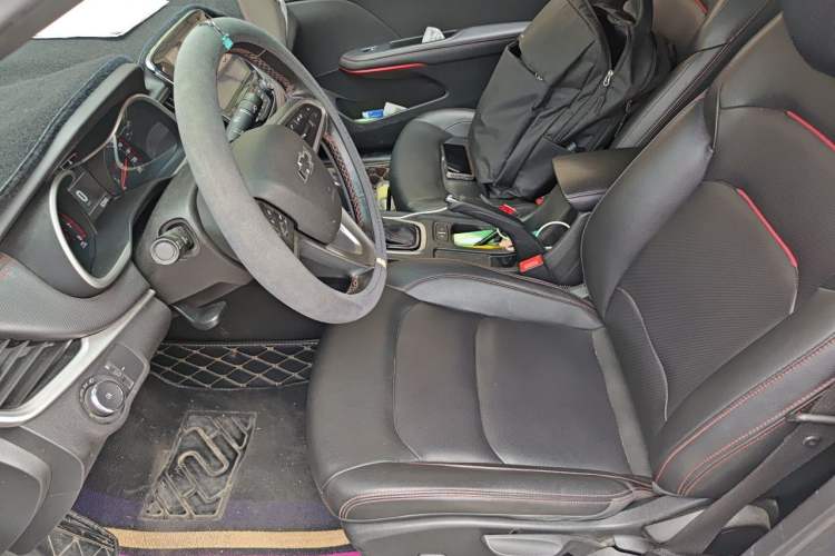 Used Chevrolet Monza 2020 Light Hybrid RS 330T Automatic Thrill Edition Left Front Seat