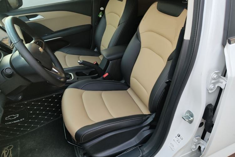 Used Chevrolet Monza 2020 320 Automatic Enjoyment Edition Left Front Seat