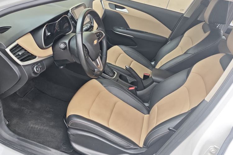 Used Chevrolet Monza 2020 320 Automatic Enjoyment Edition Left Front Seat