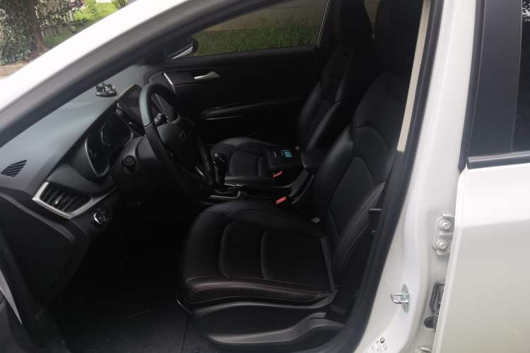Used Chevrolet Monza 2020 Light Hybrid Redline 320T Dual-Clutch Joyful Edition Left Front Seat