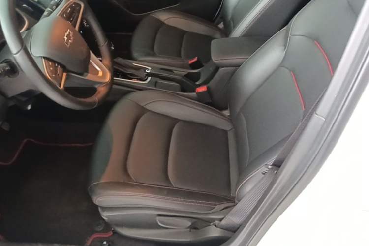 Used Chevrolet Monza 2020 Light Hybrid RS 330T Automatic Comfort Edition Left Front Seat
