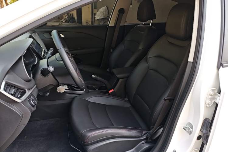 Used Chevrolet Monza 2020 Light Hybrid Redline 320T Dual-Clutch Joyful Edition Left Front Seat