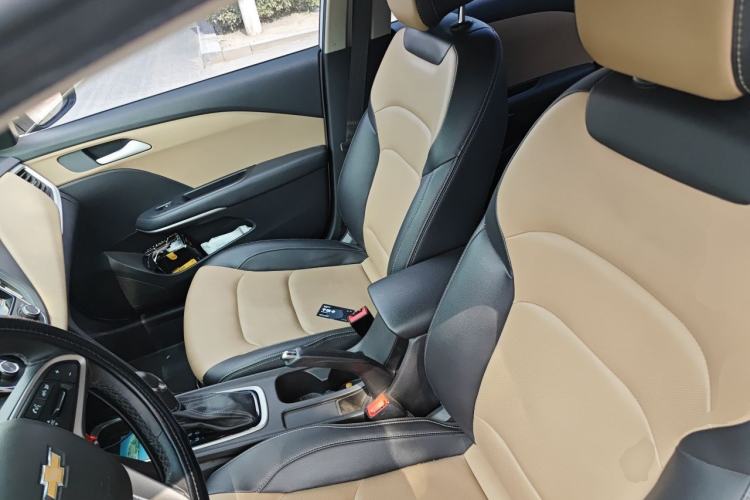 Used Chevrolet Monza 2020 320 Automatic Enjoyment Edition Left Front Seat