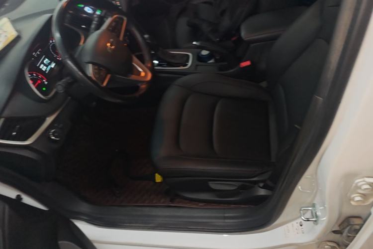Used Chevrolet Monza 2020 Light Hybrid RS 330T Automatic Comfort Edition Left Front Seat