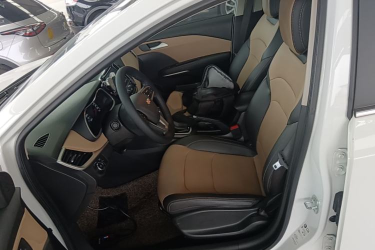 Used Chevrolet Monza 2020 320 Automatic Enjoyment Edition Left Front Seat