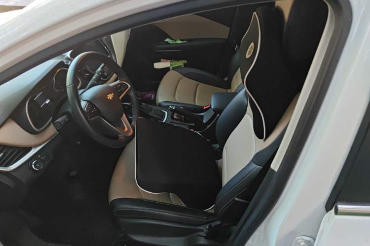 Used Chevrolet Monza 2020 320 Automatic Enjoyment Edition Left Front Seat
