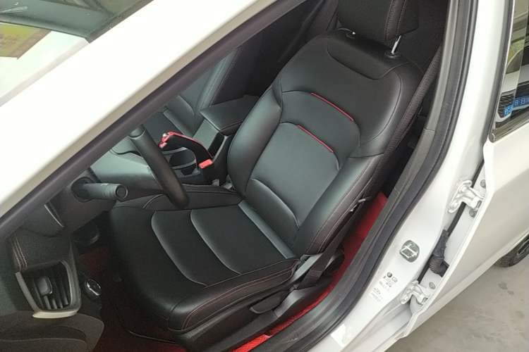 Used Chevrolet Monza 2020 Light Hybrid RS 330T Automatic Comfort Edition Left Front Seat