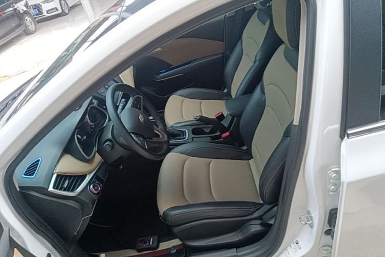 Used Chevrolet Monza 2020 320 Automatic Enjoyment Edition Left Front Seat