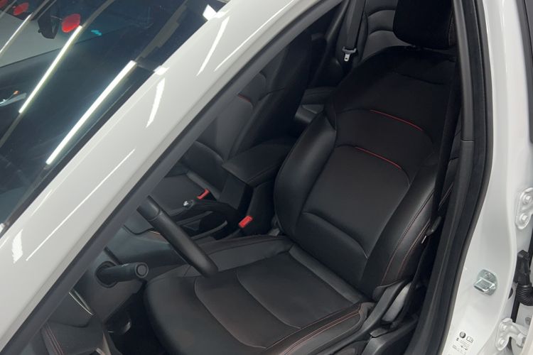 Used Chevrolet Monza 2020 Light Hybrid RS 330T Automatic Comfort Edition Left Front Seat