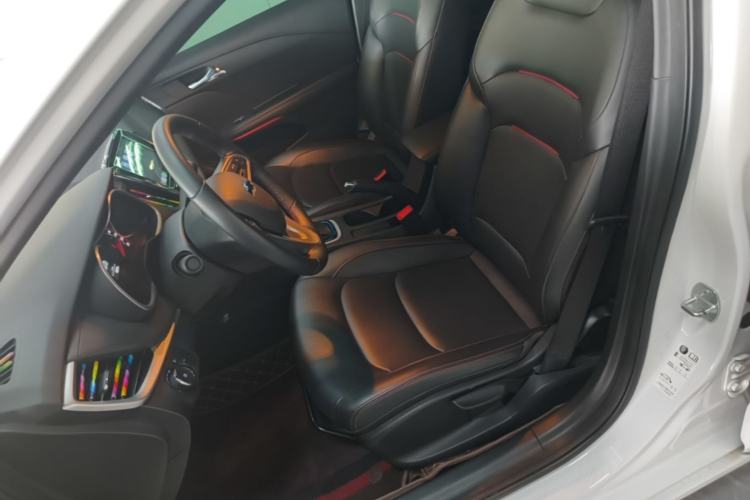 Used Chevrolet Monza 2020 Light Hybrid RS 330T Automatic Comfort Edition Left Front Seat