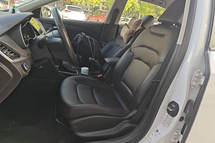 Used Chevrolet Monza 2020 Light Hybrid Redline 320T Dual-Clutch Joyful Edition Left Front Seat