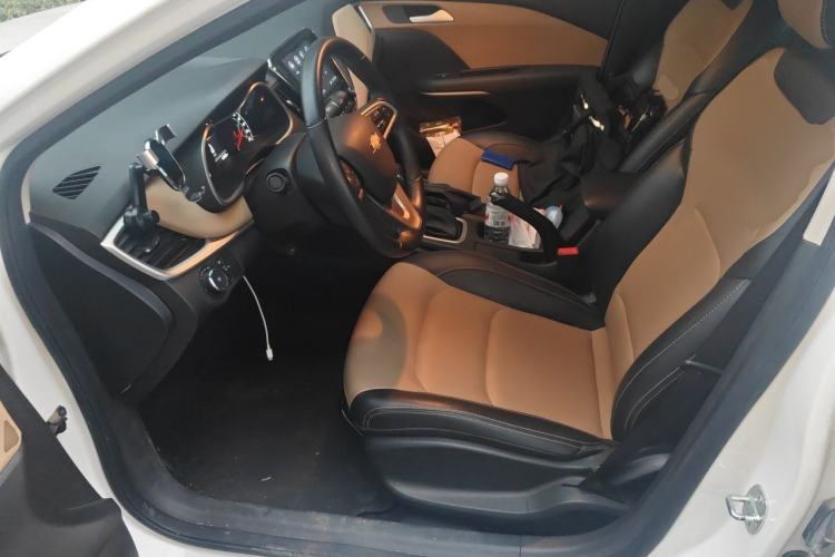 Used Chevrolet Monza 2020 320 Automatic Enjoyment Edition Left Front Seat