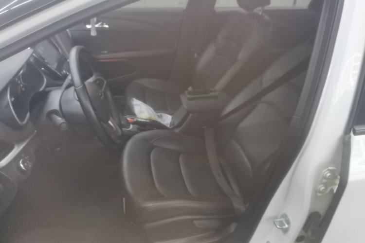 Used Chevrolet Monza 2020 Light Hybrid RS 330T Automatic Comfort Edition Left Front Seat