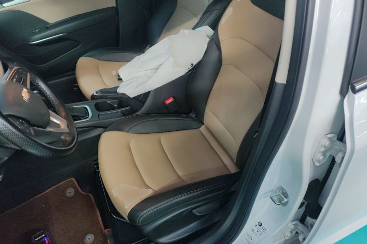 Used Chevrolet Monza 2020 320 Automatic Enjoyment Edition Left Front Seat