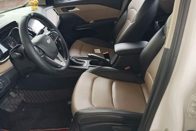 Used Chevrolet Monza 2020 320 Automatic Enjoyment Edition Left Front Seat