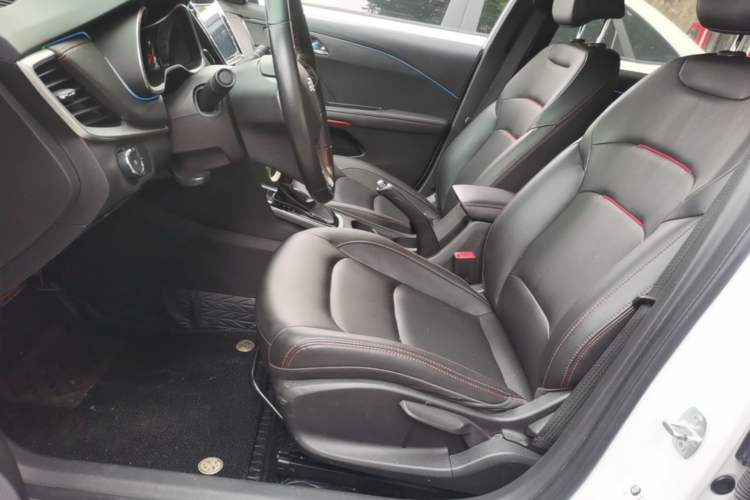 Used Chevrolet Monza 2020 Light Hybrid RS 330T Automatic Comfort Edition Left Front Seat