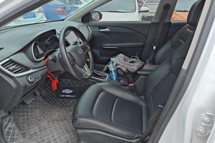 Used Chevrolet Monza 2020 Light Hybrid Redline 320T Dual-Clutch Joyful Edition Left Front Seat