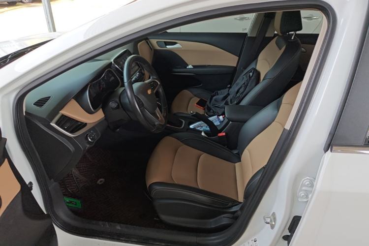 Used Chevrolet Monza 2020 320 Automatic Enjoyment Edition Left Front Seat