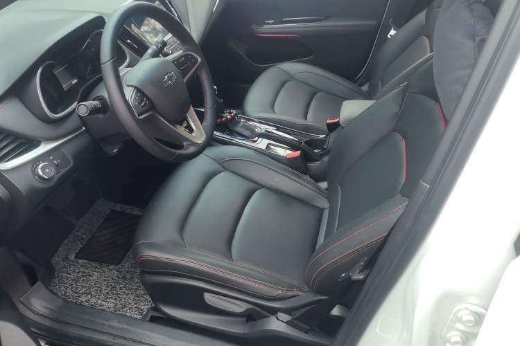 Used Chevrolet Monza 2020 Light Hybrid RS 330T Automatic Comfort Edition Left Front Seat