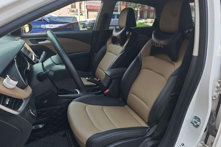 Used Chevrolet Monza 2020 320 Automatic Enjoyment Edition Left Front Seat