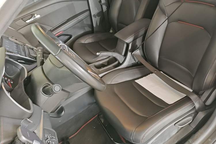Used Chevrolet Monza 2020 Light Hybrid RS 330T Automatic Comfort Edition Left Front Seat