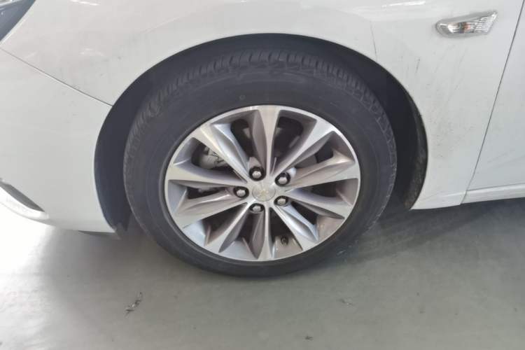 Used Chevrolet Monza 2020 320 Automatic Enjoyment Edition Left Front Wheel Hub